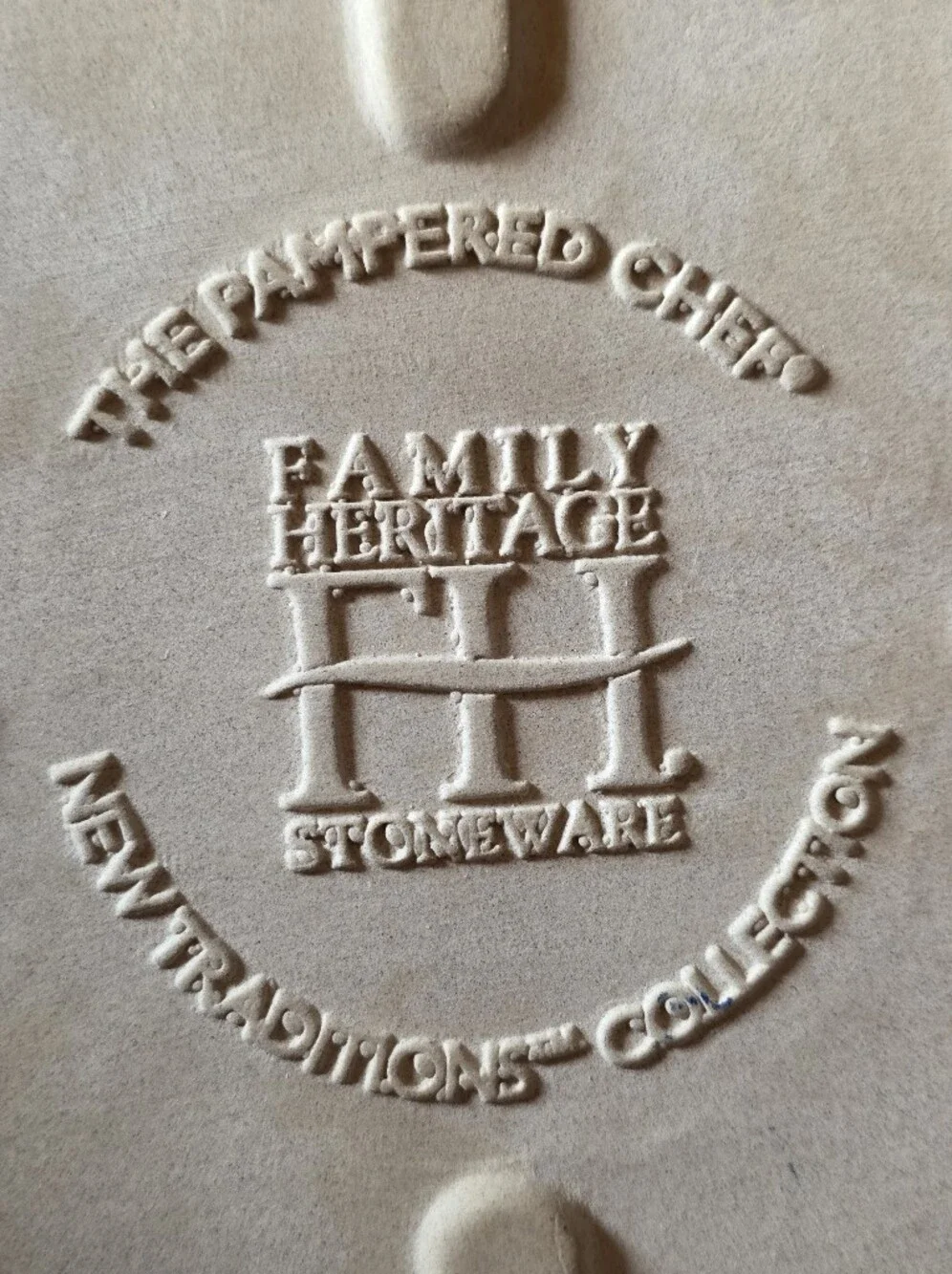 The Pampered Chef Family Heritage Stoneware